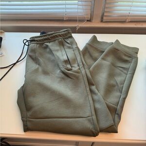 Men's American Eagle Olive Green Jogger Pants